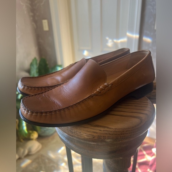 Cole Haan City ladies driver loafers 8 AA. Excellent condition tan slip on - Picture 13 of 16